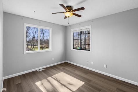 1615 Thresher Drive Columbus IN 47201