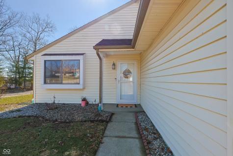 1615 Thresher Drive Columbus IN 47201