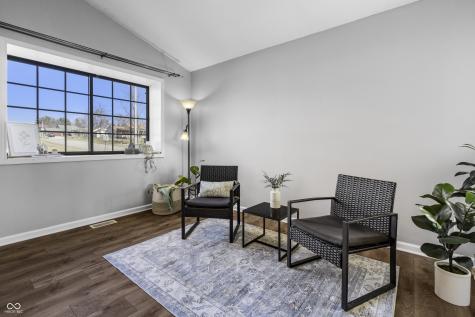 1615 Thresher Drive Columbus IN 47201