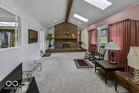 1952 Skyline Drive Greenwood IN 46143