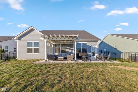 5807 Walkabout Way Brownsburg IN 46112