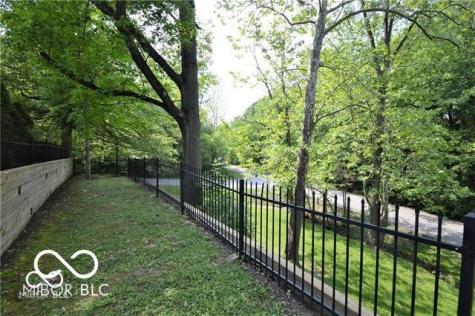 9105 Kinlock Drive Indianapolis IN 46256