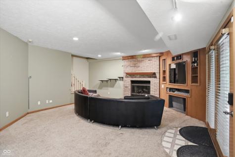 4761 Moss Lane Indianapolis IN 46237