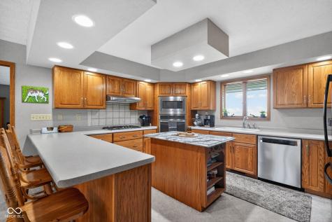 152 N Antioch Road Waynetown IN 47990