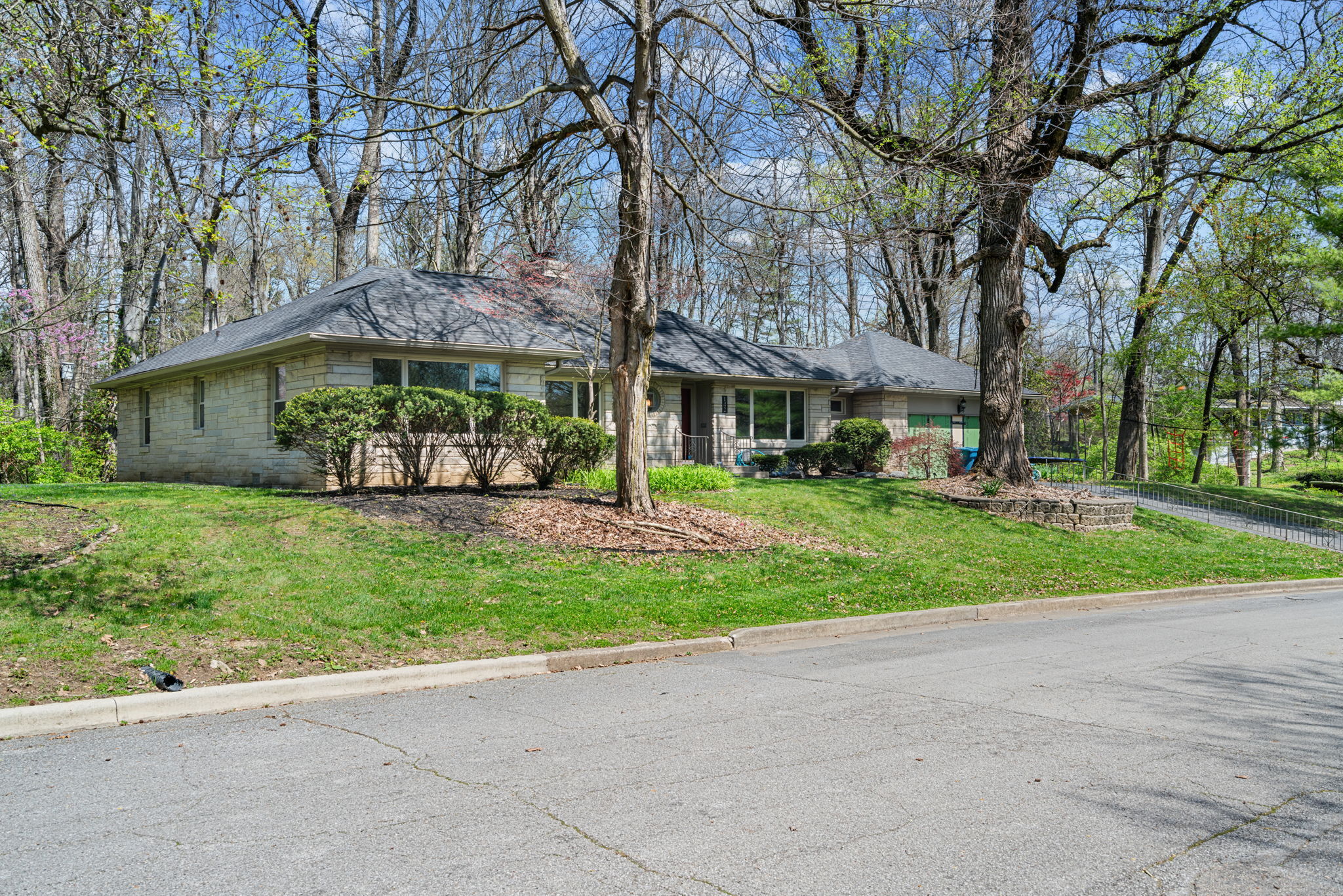 142 Bow Lane Indianapolis IN 46220