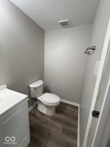 144 Meadow Glen Drive Avon IN 46123