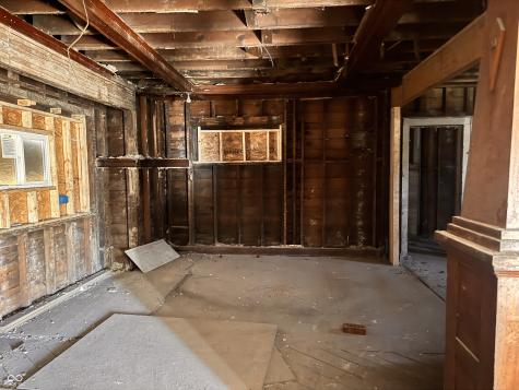 4314 E New York Street Indianapolis IN 46201