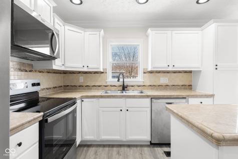 1640 Lawton Avenue Columbus IN 47201