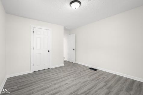 1640 Lawton Avenue Columbus IN 47201