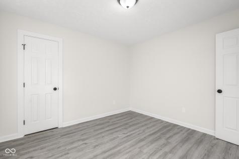 1640 Lawton Avenue Columbus IN 47201