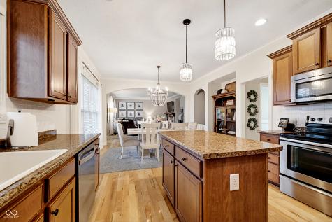 8999 Hearthstone Drive Zionsville IN 46077