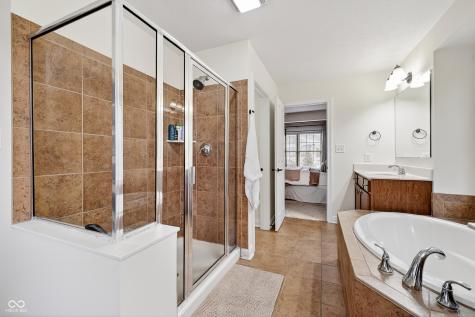 8999 Hearthstone Drive Zionsville IN 46077