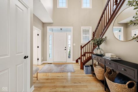 8999 Hearthstone Drive Zionsville IN 46077