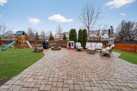 8999 Hearthstone Drive Zionsville IN 46077