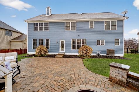 8999 Hearthstone Drive Zionsville IN 46077