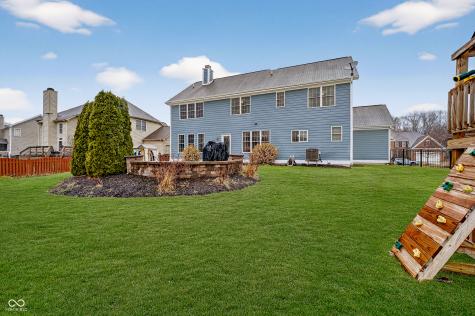 8999 Hearthstone Drive Zionsville IN 46077