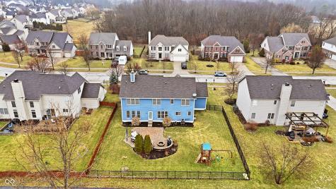 8999 Hearthstone Drive Zionsville IN 46077