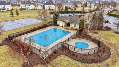 8999 Hearthstone Drive Zionsville IN 46077