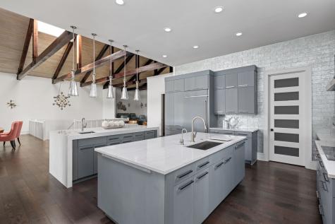 9825 Windy Hills Drive Zionsville IN 46077