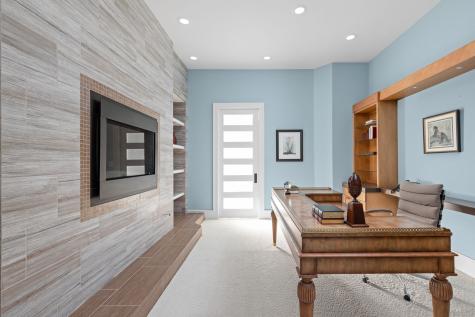 9825 Windy Hills Drive Zionsville IN 46077