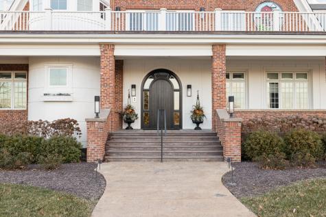 9825 Windy Hills Drive Zionsville IN 46077
