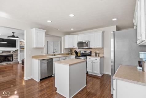 8117 Winterset Circle Indianapolis IN 46214
