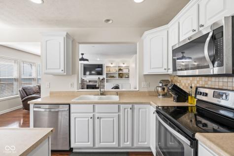 8117 Winterset Circle Indianapolis IN 46214