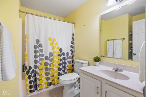 8117 Winterset Circle Indianapolis IN 46214