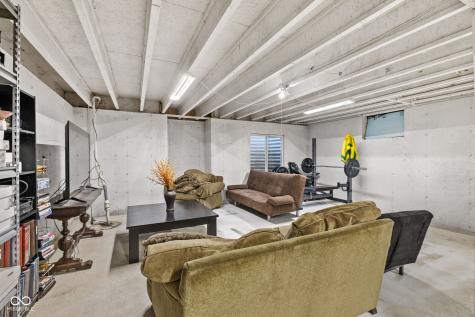 8117 Winterset Circle Indianapolis IN 46214