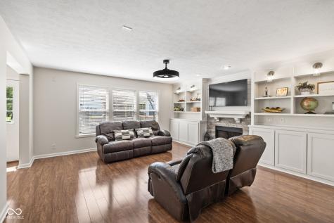 8117 Winterset Circle Indianapolis IN 46214