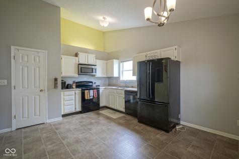 7724 Blackthorn Drive Indianapolis IN 46236