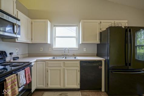 7724 Blackthorn Drive Indianapolis IN 46236