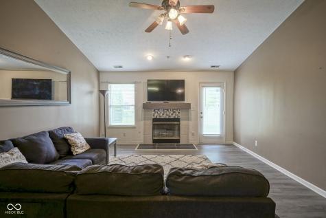 7724 Blackthorn Drive Indianapolis IN 46236