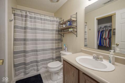 7724 Blackthorn Drive Indianapolis IN 46236