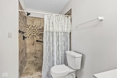 1264 Old Hickory Drive Greenwood IN 46142