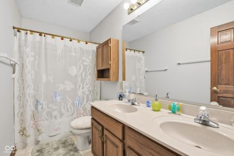 1264 Old Hickory Drive Greenwood IN 46142