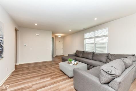 13497 Mosaic Street Fishers IN 46037