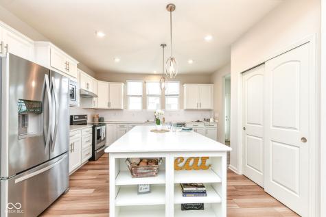 13497 Mosaic Street Fishers IN 46037