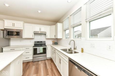 13497 Mosaic Street Fishers IN 46037