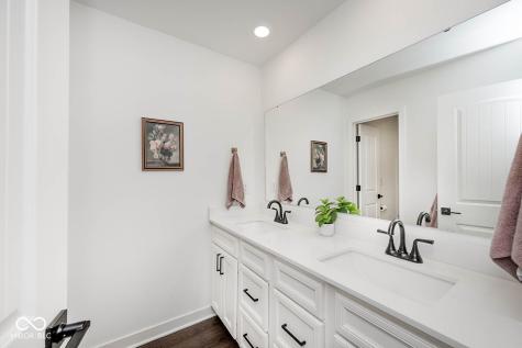 1113 Desert Path Lane Greenwood IN 46143