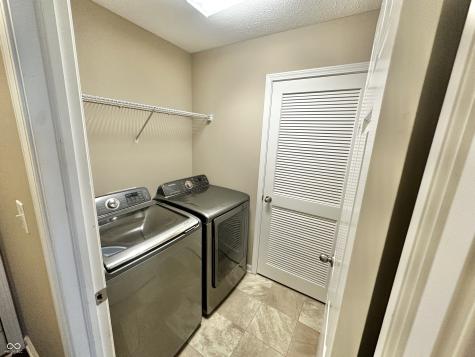 2094 Shadow Creek Boulevard Columbus IN 47201