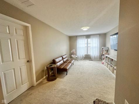 2094 Shadow Creek Boulevard Columbus IN 47201