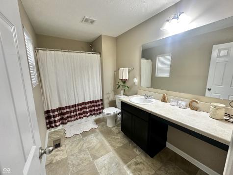 2094 Shadow Creek Boulevard Columbus IN 47201