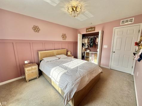 2094 Shadow Creek Boulevard Columbus IN 47201