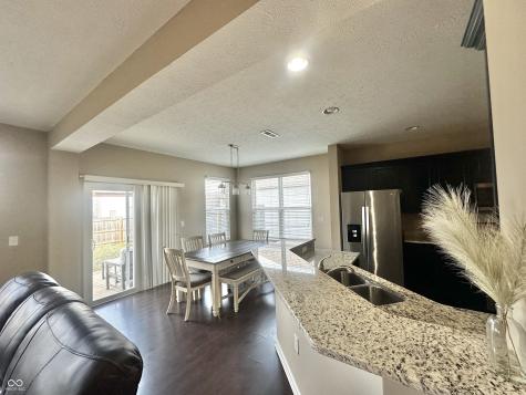 2094 Shadow Creek Boulevard Columbus IN 47201