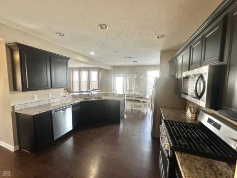 2094 Shadow Creek Boulevard Columbus IN 47201