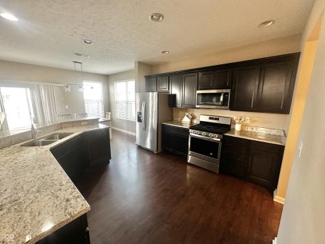 2094 Shadow Creek Boulevard Columbus IN 47201