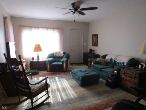 8272 S 250 W Trafalgar IN 46181