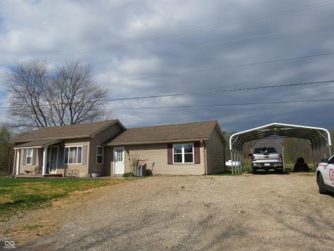 8272 S 250 W Trafalgar IN 46181