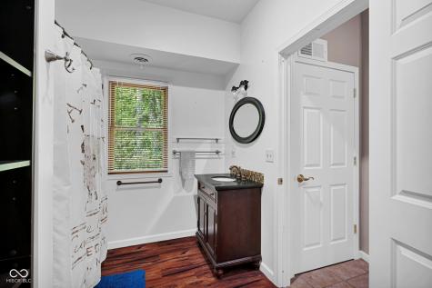 8390 E 750 S Elizabethtown IN 47232